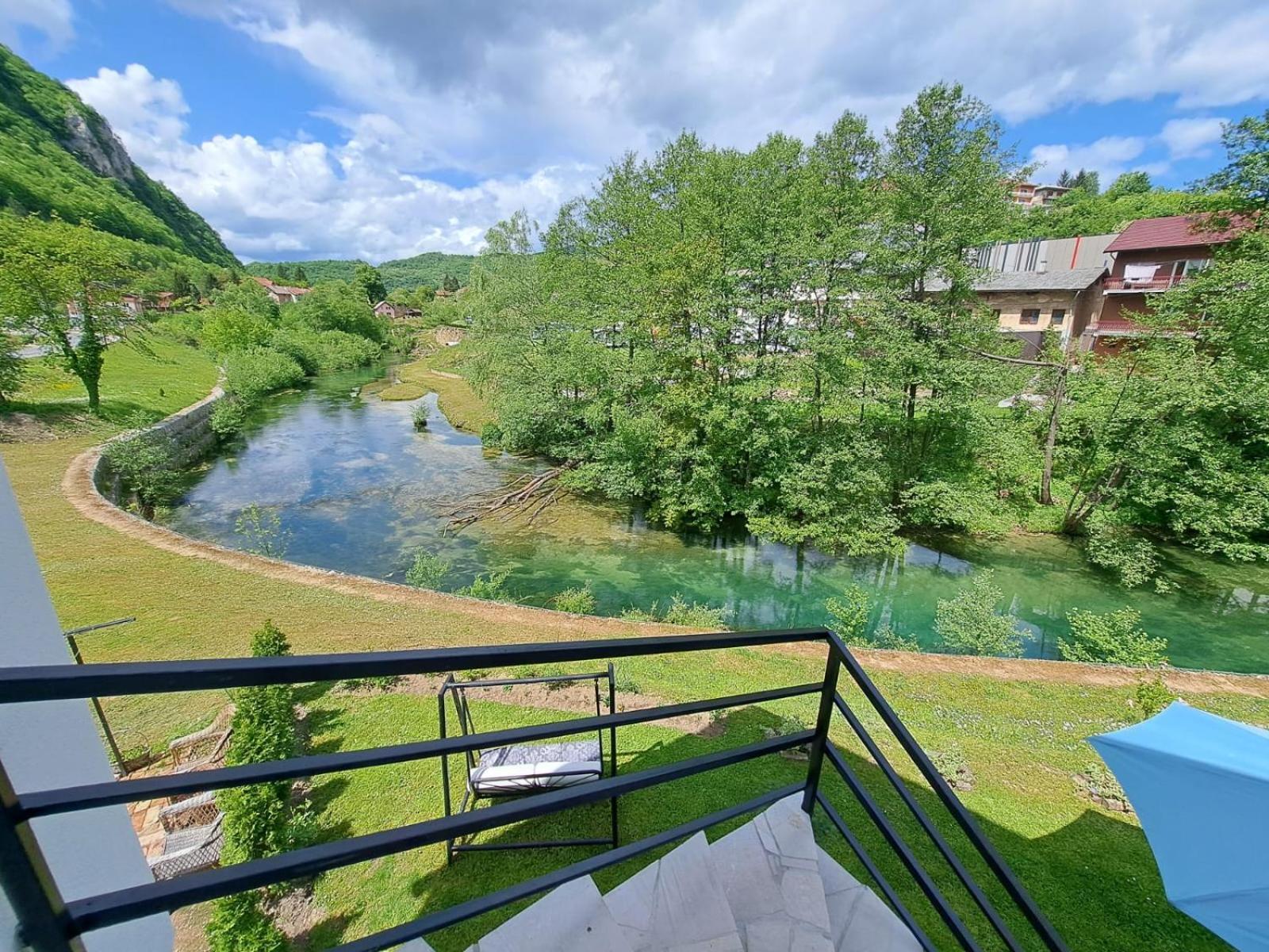 Sobe Zizi Bed & Breakfast Jajce Exterior photo