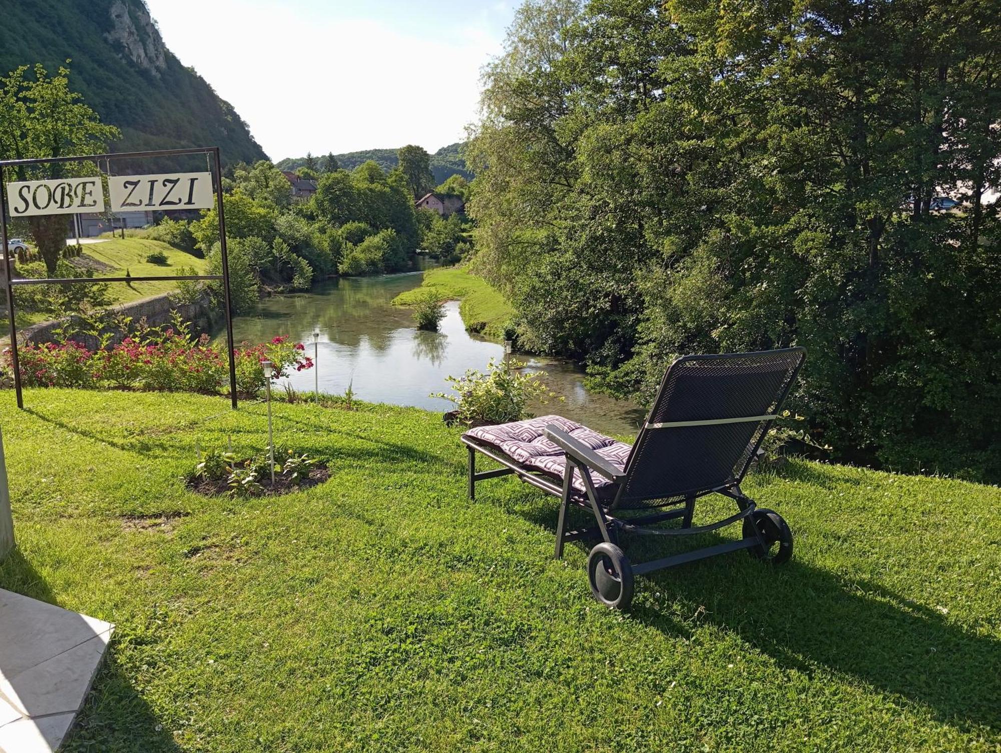 Sobe Zizi Bed & Breakfast Jajce Exterior photo